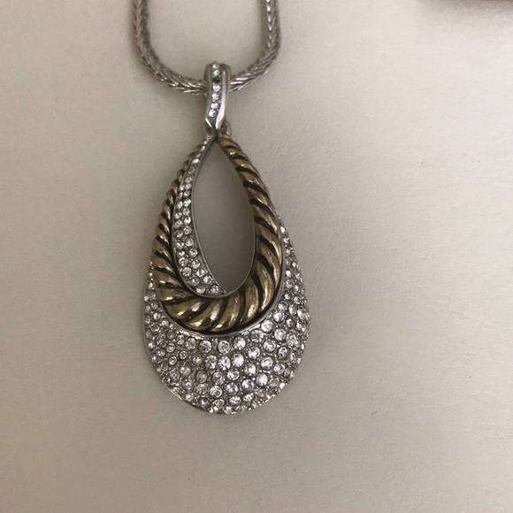 CACHÉ NECKLACE - Picture 2 of 6